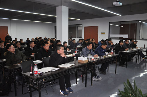2018年尊龙凯时全体业务员第一次培训在产业园召开