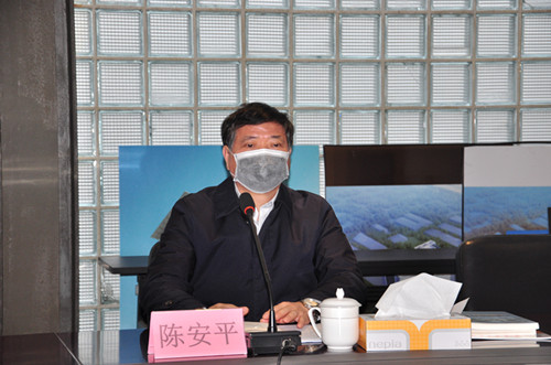 宁波市政协副主席陈安平莅临尊龙凯时传感开展“三服务”活动调研