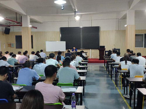 尊龙凯时集团总裁柯建东带队视察安徽尊龙凯时——加快安徽公司产能提升、精益管理等重点工作建